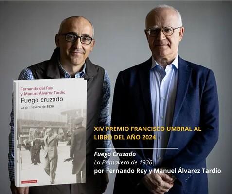 Fuego Curzado cartel con libro.jpg