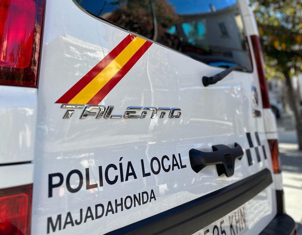 Imagen La Policía Local de Majadahonda detiene infraganti a dos jóvenes acusados de varios robos en interior de vehículos