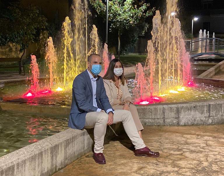 Imagen El Ayuntamiento de Majadahonda ilumina todas las fuentes de la ciudad con los colores de la bandera de España